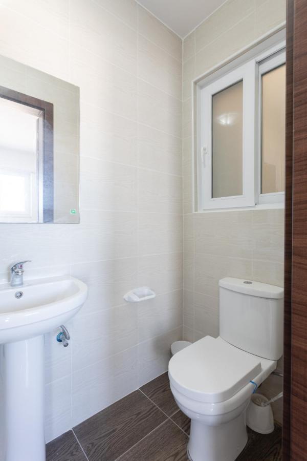 F5 Room 1, Private Double Room With Private Bathroom And Balcony In Shared Flat Msida Kültér fotó