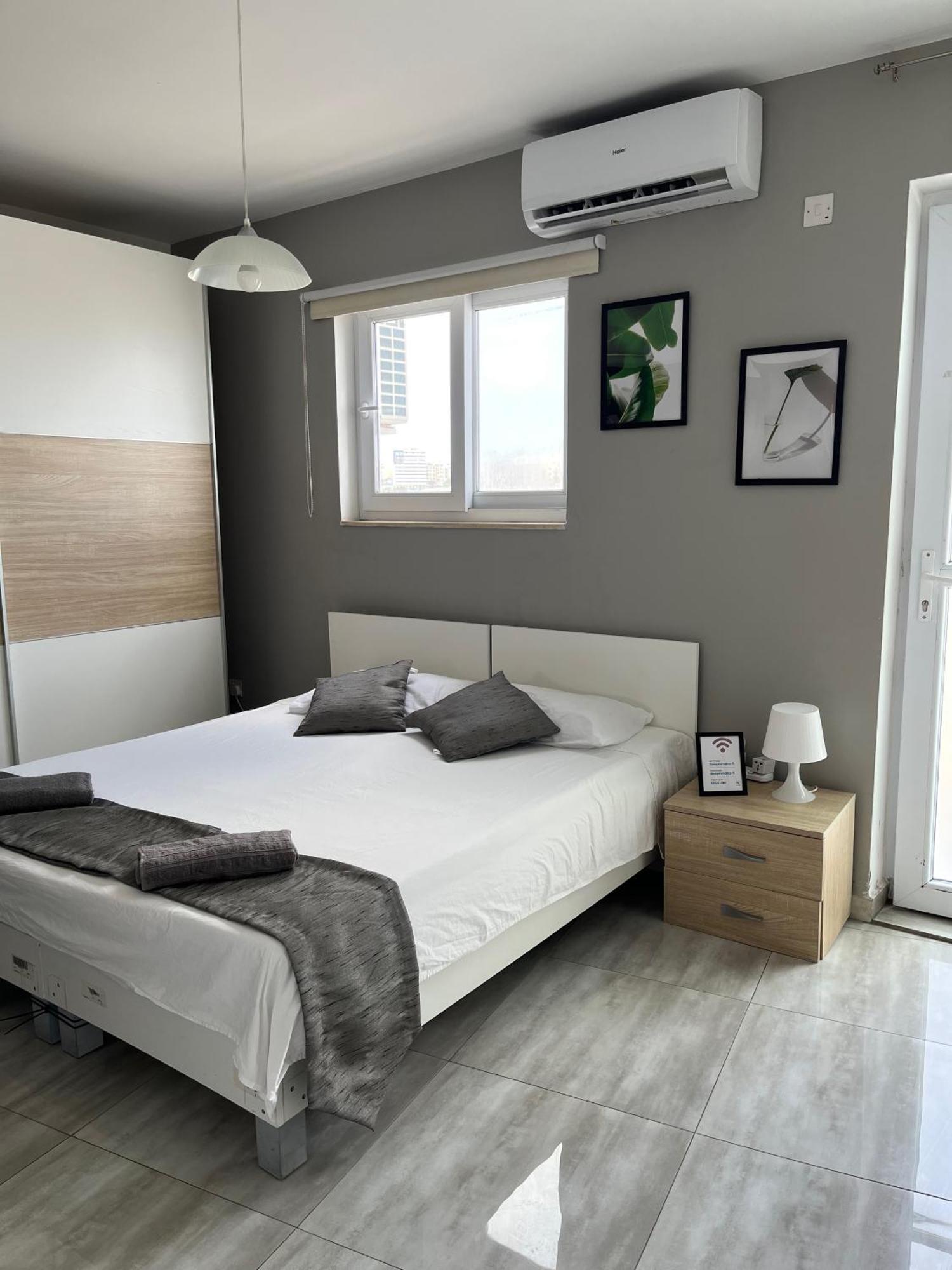 F5 Room 1, Private Double Room With Private Bathroom And Balcony In Shared Flat Msida Kültér fotó